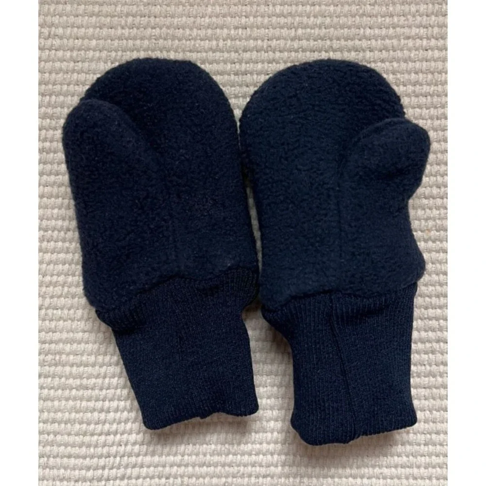 Patagonia Baby Pita Pocket Mittens in Navy Size 0-3 MONTHS